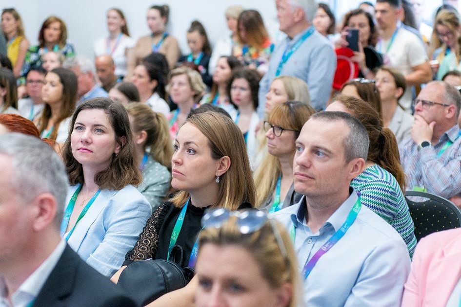 Megtartás fluktuáció Megtartás fluktuáció